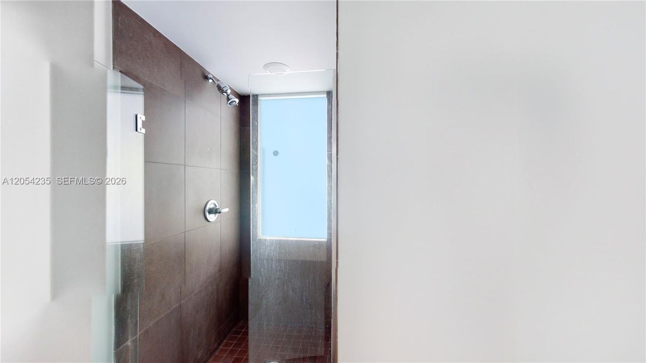 For Rent: $3,750 (1 beds, 1 baths, 791 Square Feet)