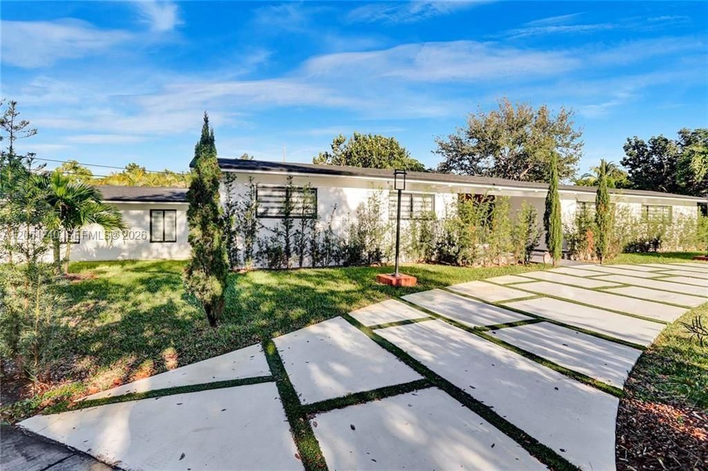 En Venta: $765,500 (3 camas, 2 baños, 1754 Pies cuadrados)