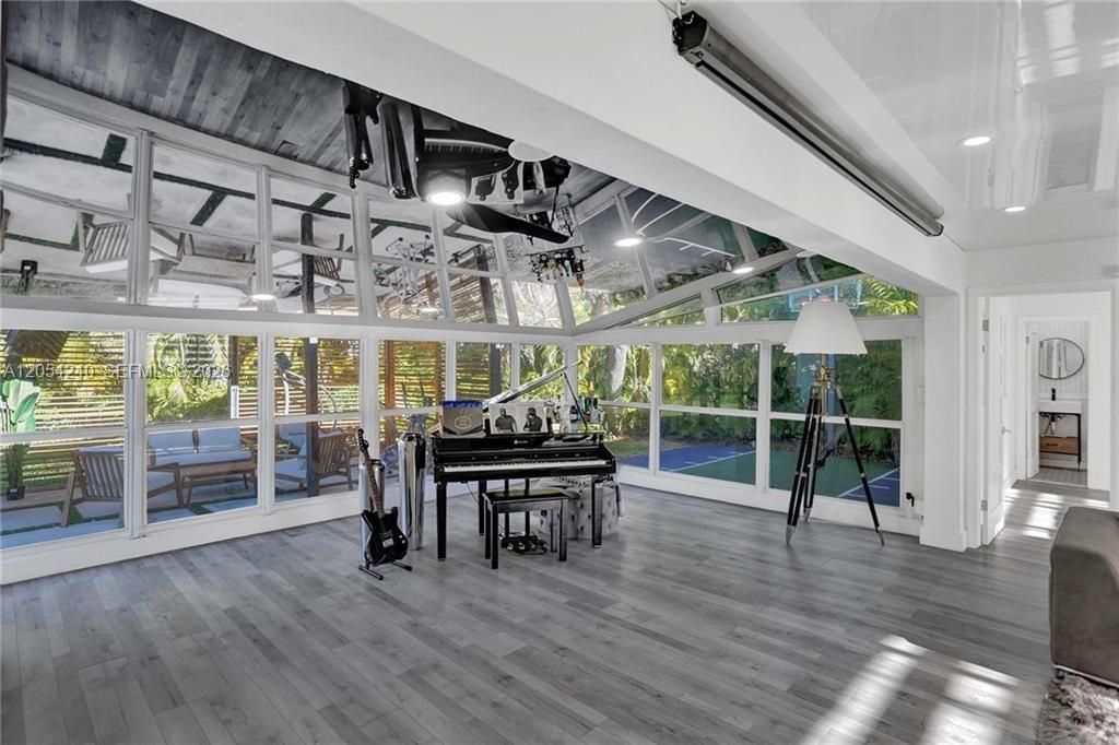 En Venta: $765,500 (3 camas, 2 baños, 1754 Pies cuadrados)