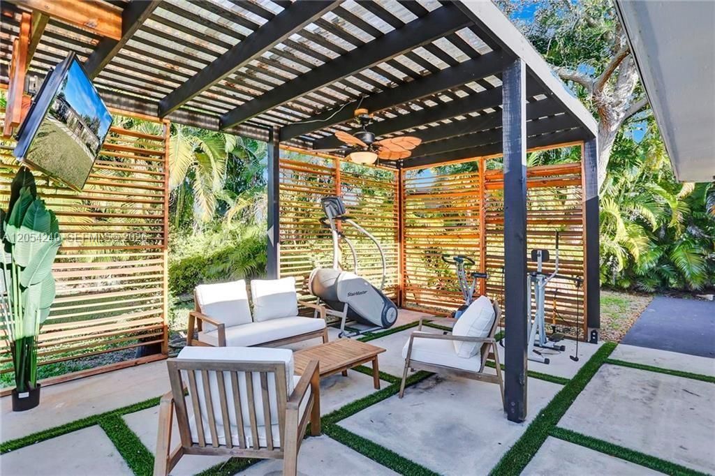 En Venta: $765,500 (3 camas, 2 baños, 1754 Pies cuadrados)