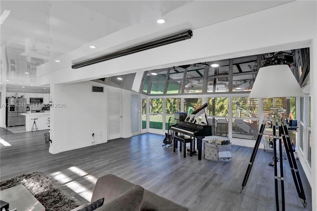 En Venta: $765,500 (3 camas, 2 baños, 1754 Pies cuadrados)