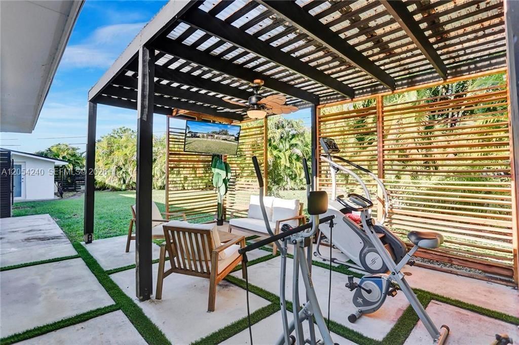En Venta: $765,500 (3 camas, 2 baños, 1754 Pies cuadrados)