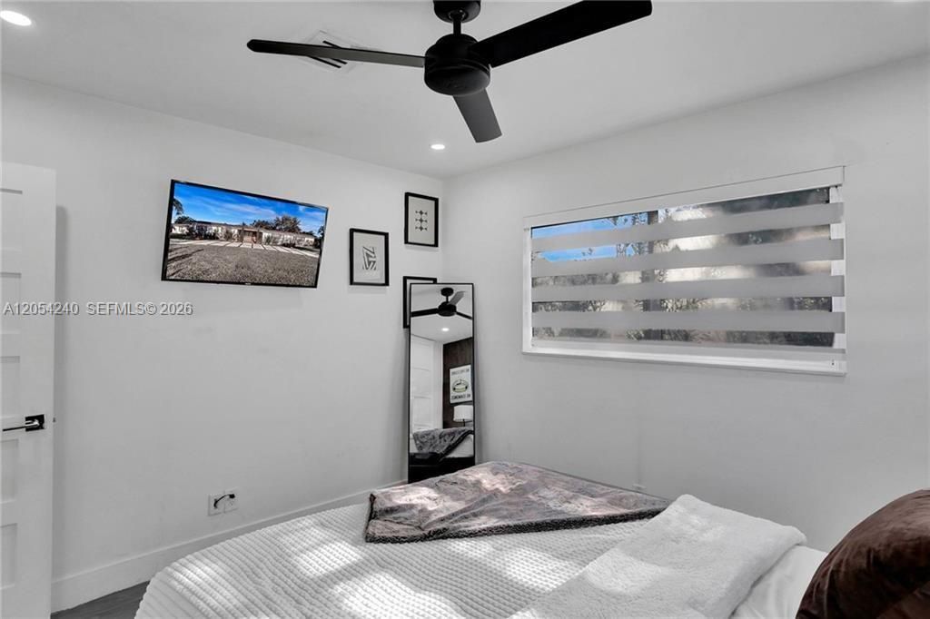En Venta: $765,500 (3 camas, 2 baños, 1754 Pies cuadrados)