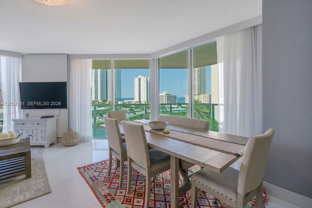 En Venta: $900,000 (3 camas, 2 baños, 1461 Pies cuadrados)