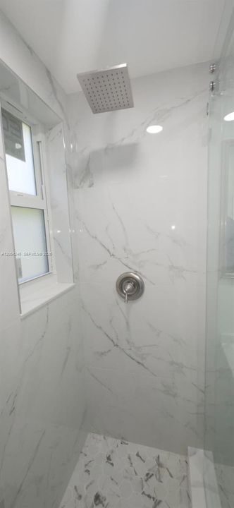 For Rent: $2,000 (1 beds, 1 baths, 451 Square Feet)