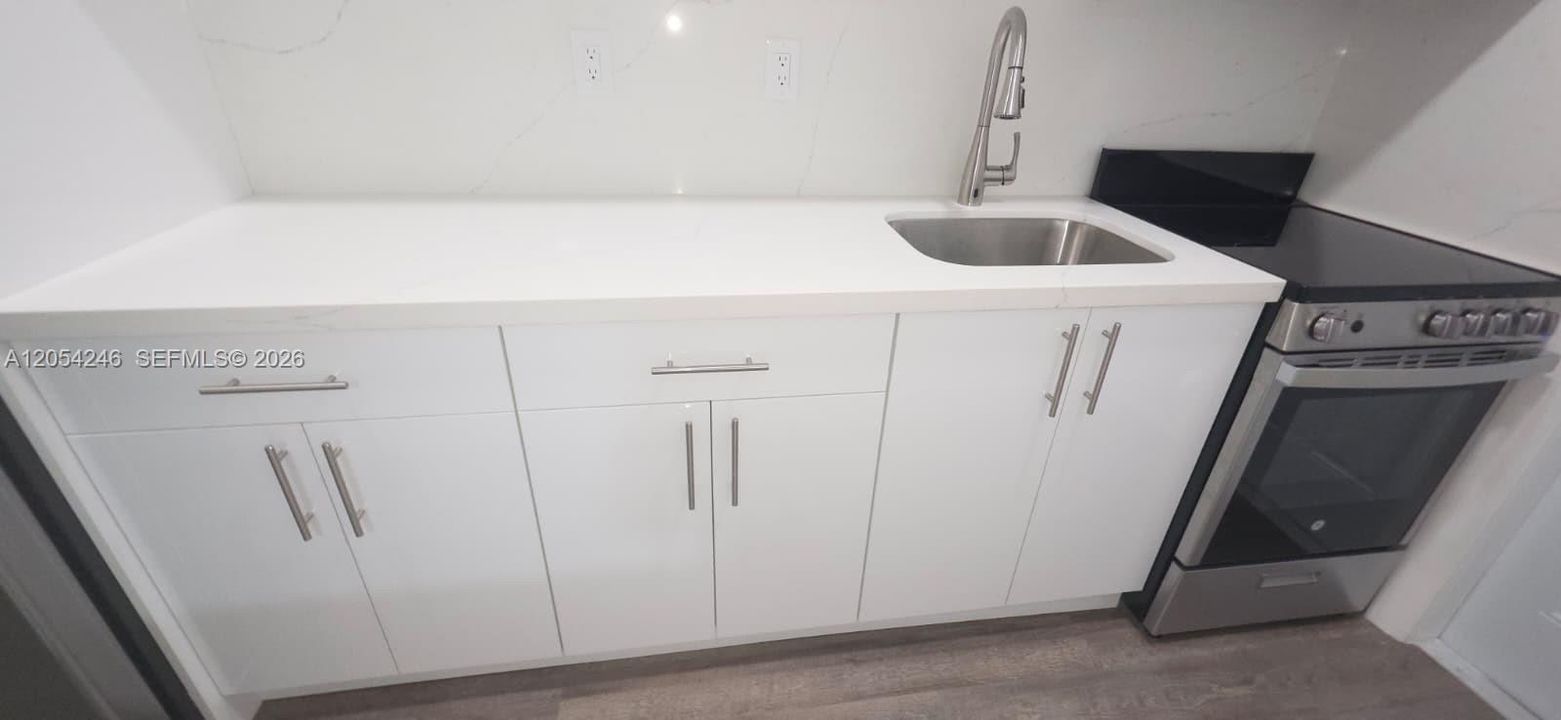 For Rent: $2,000 (1 beds, 1 baths, 451 Square Feet)