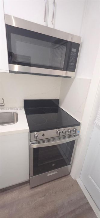 For Rent: $2,000 (1 beds, 1 baths, 451 Square Feet)