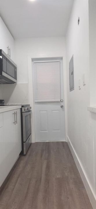 For Rent: $2,000 (1 beds, 1 baths, 451 Square Feet)
