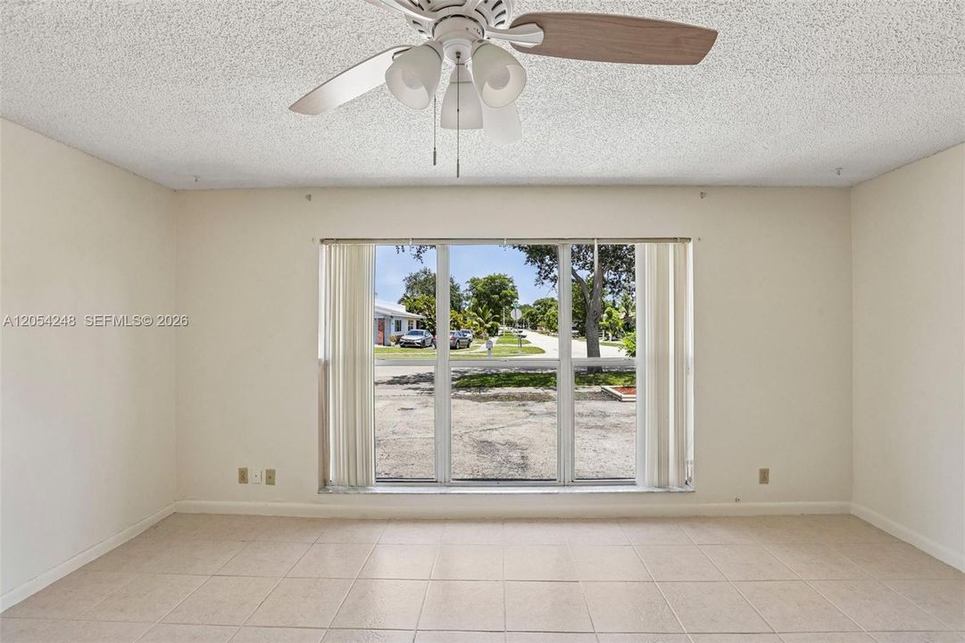 En Venta: $359,999 (2 camas, 2 baños, 1174 Pies cuadrados)