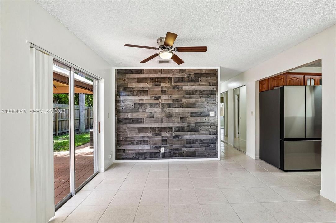 En Venta: $359,999 (2 camas, 2 baños, 1174 Pies cuadrados)