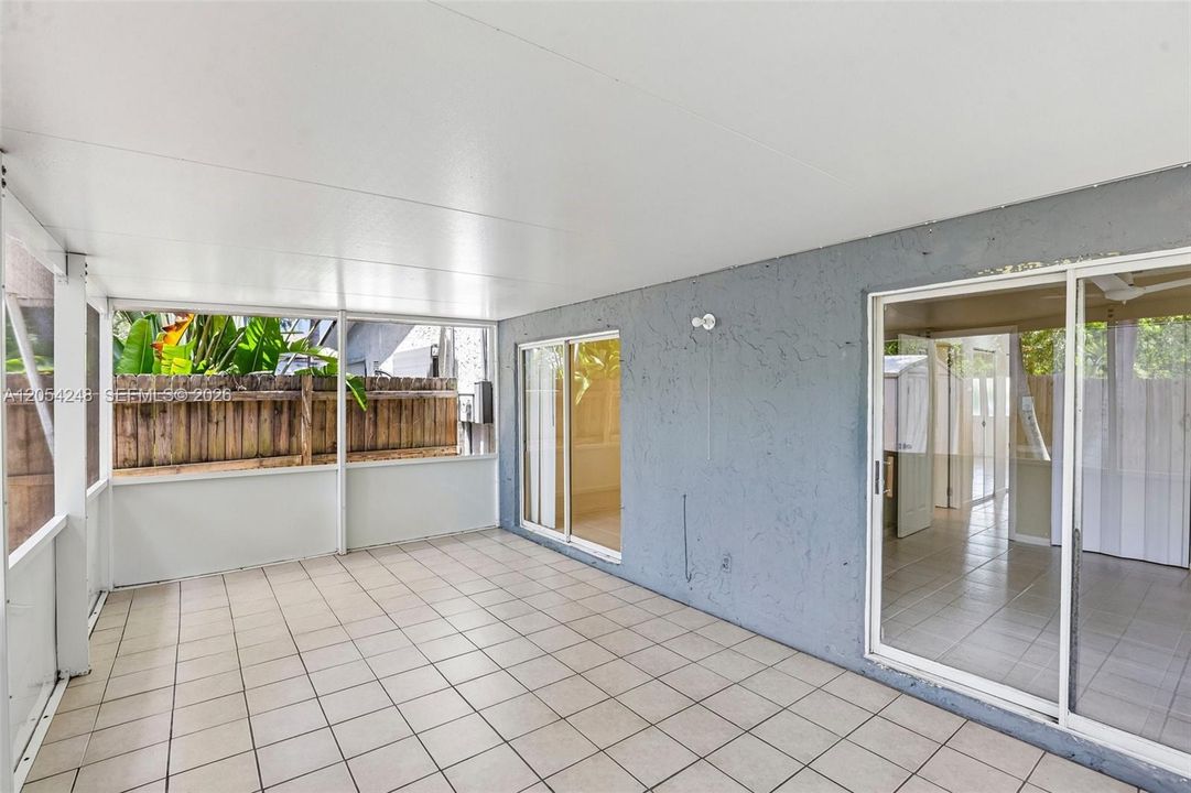 En Venta: $359,999 (2 camas, 2 baños, 1174 Pies cuadrados)