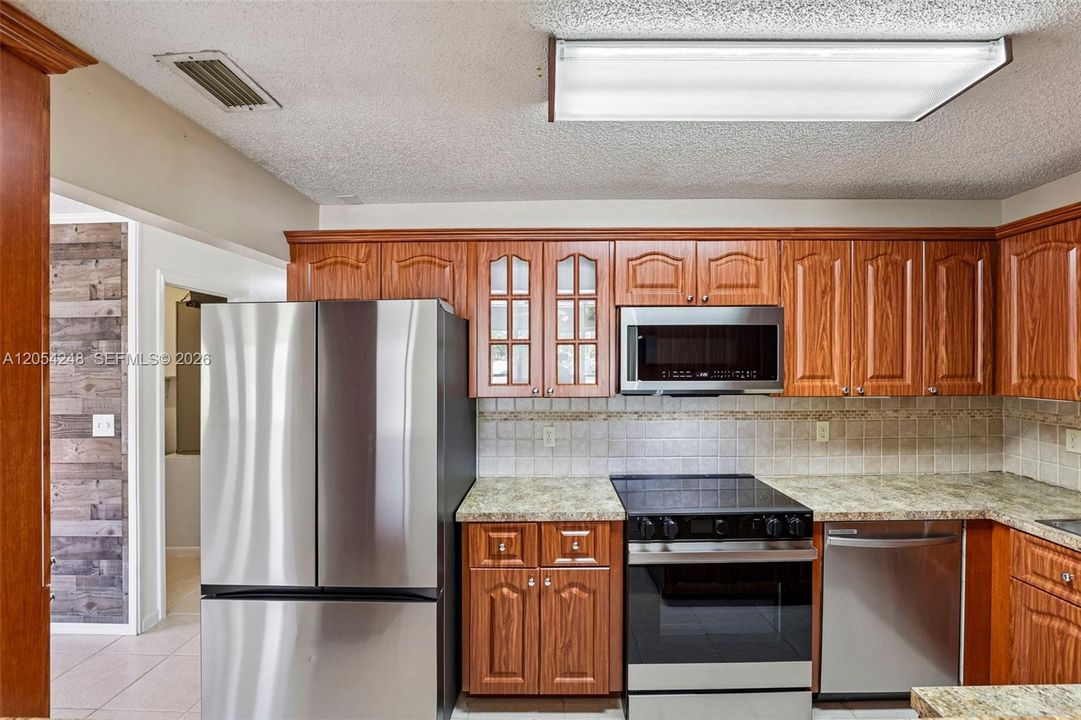 En Venta: $359,999 (2 camas, 2 baños, 1174 Pies cuadrados)