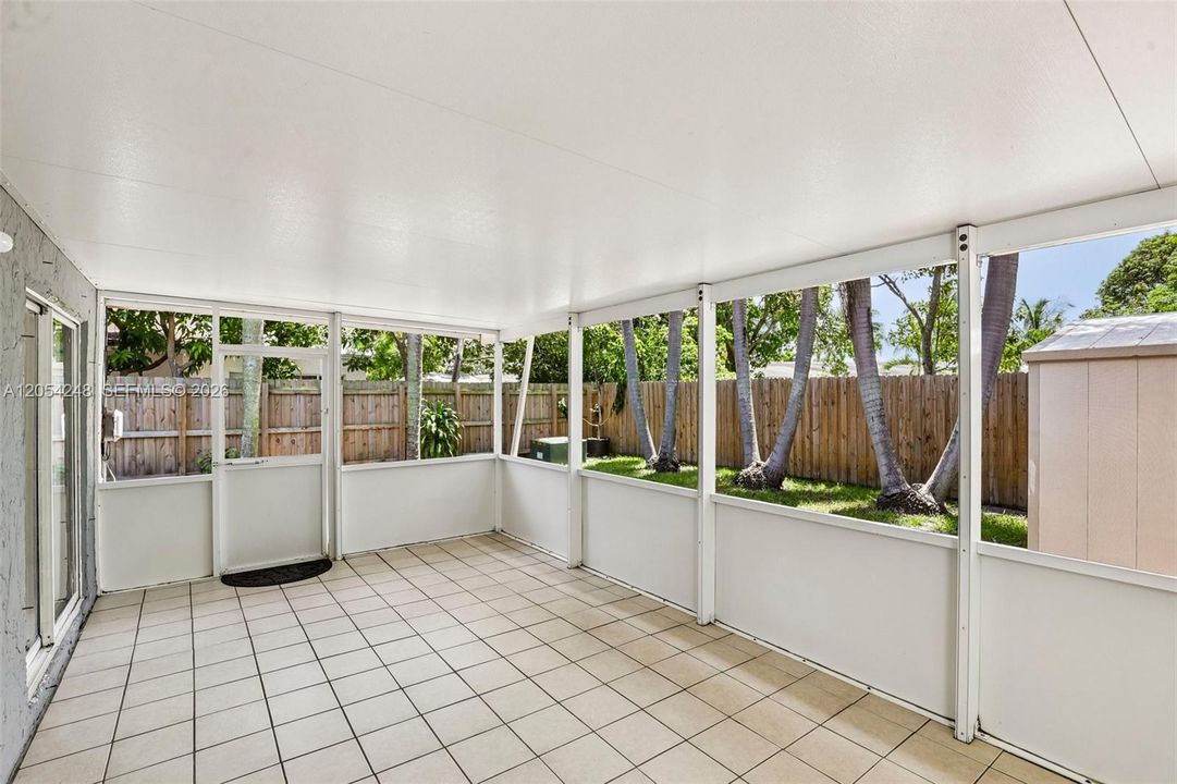 En Venta: $359,999 (2 camas, 2 baños, 1174 Pies cuadrados)