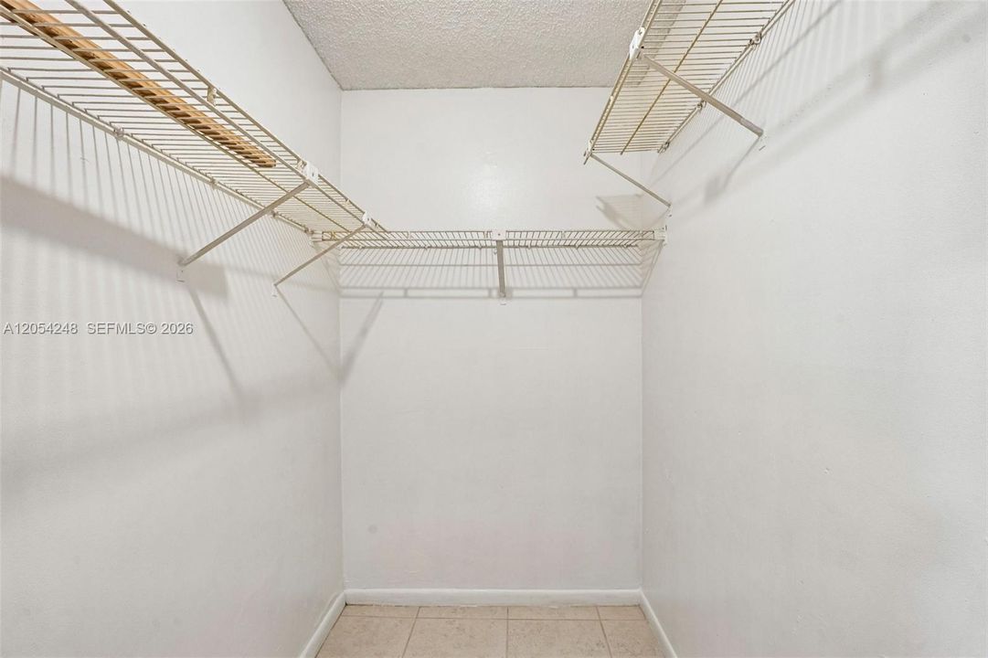 En Venta: $359,999 (2 camas, 2 baños, 1174 Pies cuadrados)