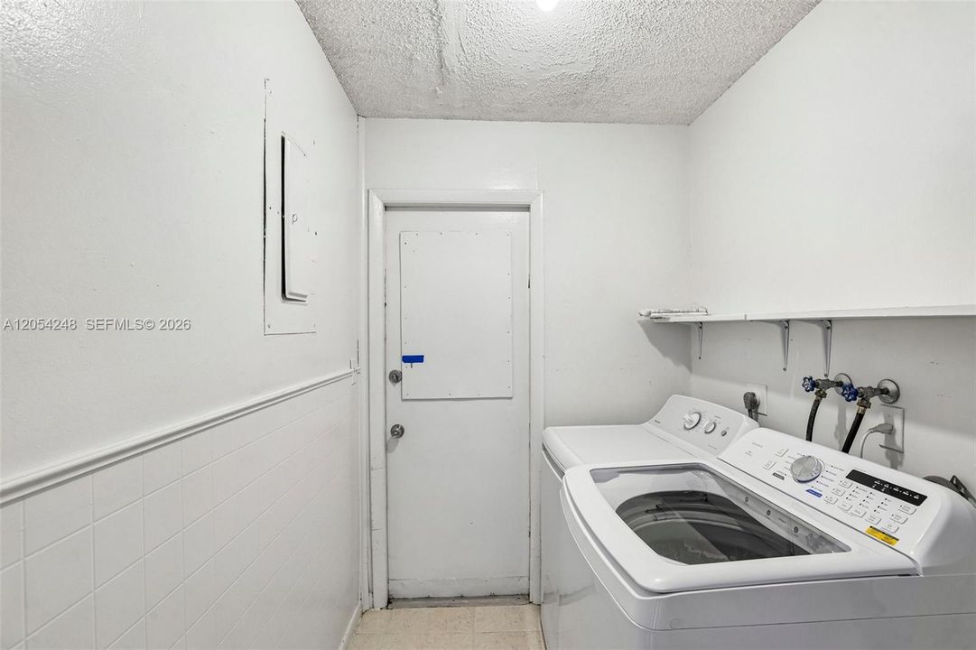 En Venta: $359,999 (2 camas, 2 baños, 1174 Pies cuadrados)