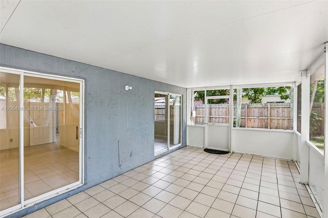 En Venta: $359,999 (2 camas, 2 baños, 1174 Pies cuadrados)