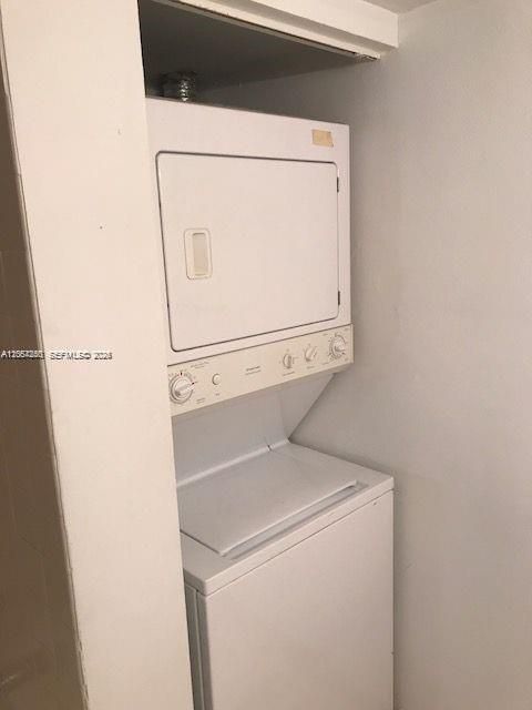 В аренду: $2,600 (2 спален, 2 ванн, 1105 Квадратных фут)