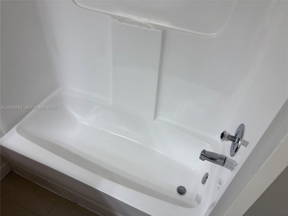 В аренду: $2,450 (2 спален, 2 ванн, 1126 Квадратных фут)
