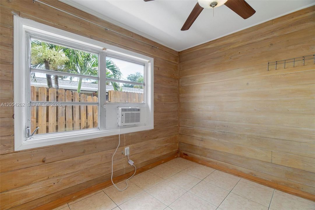 En Venta: $449,000 (0 camas, 0 baños, 1258 Pies cuadrados)