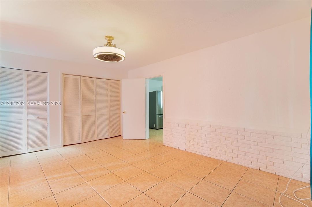 En Venta: $449,000 (0 camas, 0 baños, 1258 Pies cuadrados)