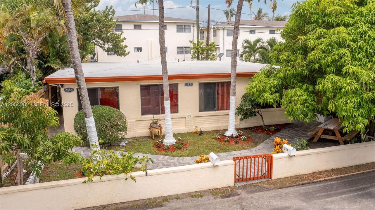 En Venta: $449,000 (0 camas, 0 baños, 1258 Pies cuadrados)
