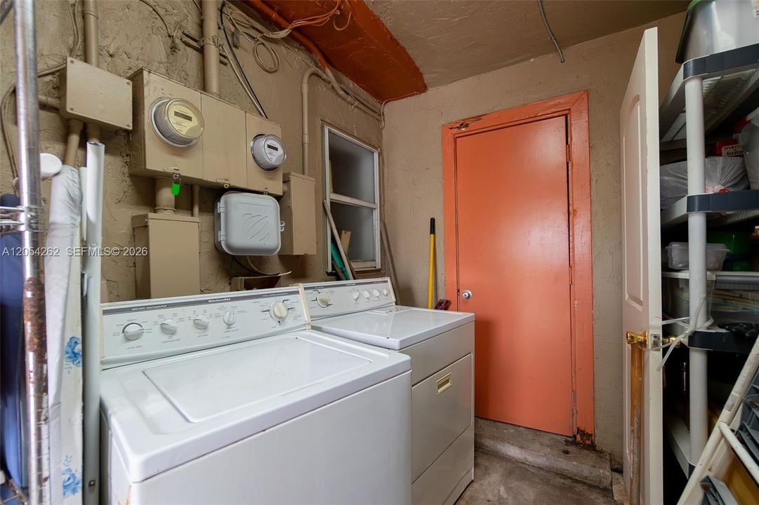 En Venta: $449,000 (0 camas, 0 baños, 1258 Pies cuadrados)