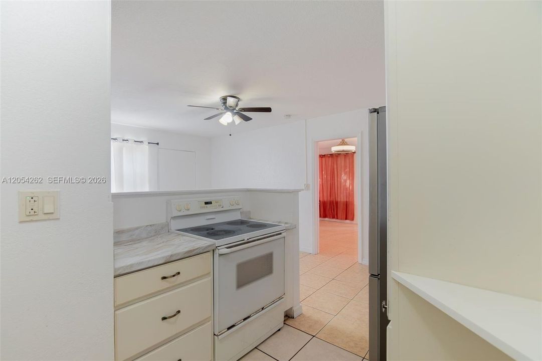 En Venta: $449,000 (0 camas, 0 baños, 1258 Pies cuadrados)