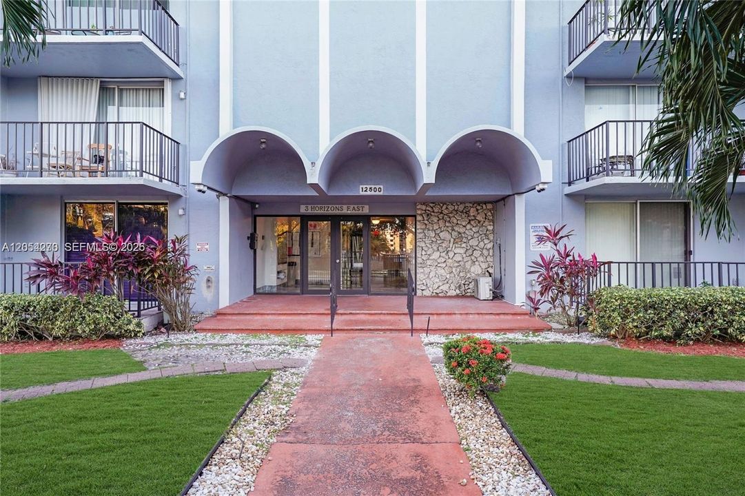 En Venta: $165,000 (2 camas, 2 baños, 1050 Pies cuadrados)