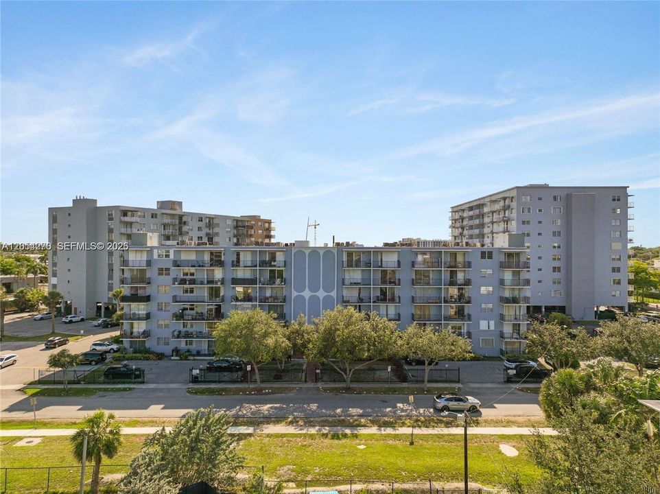 En Venta: $165,000 (2 camas, 2 baños, 1050 Pies cuadrados)