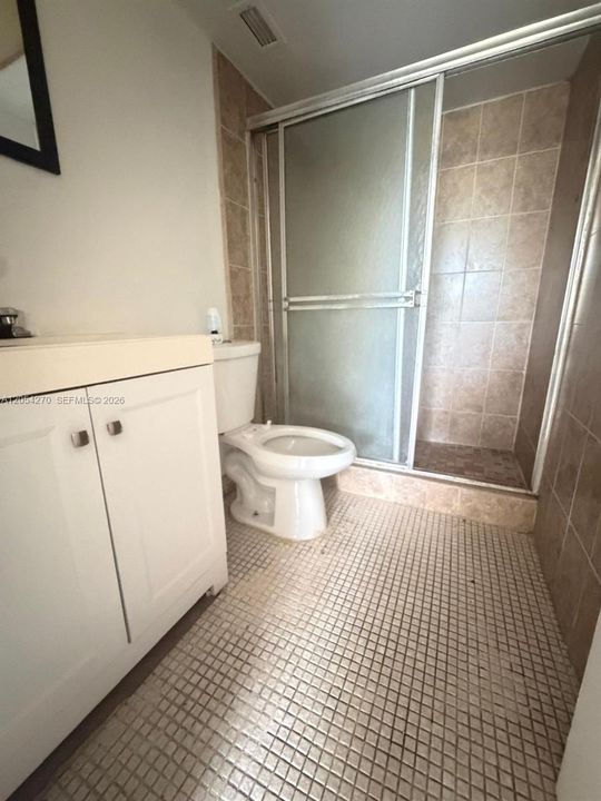 En Venta: $165,000 (2 camas, 2 baños, 1050 Pies cuadrados)