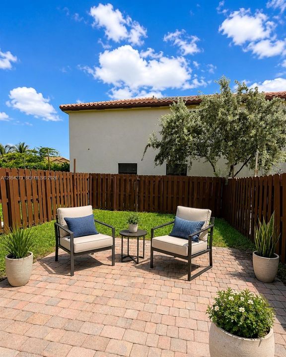 For Sale: $360,000 (3 beds, 2 baths, 1407 Square Feet)