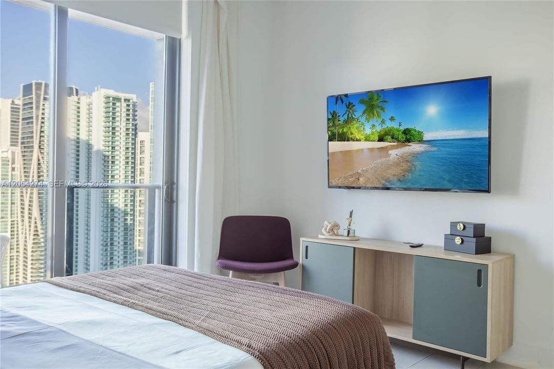 В аренду: $5,500 (2 спален, 2 ванн, 907 Квадратных фут)