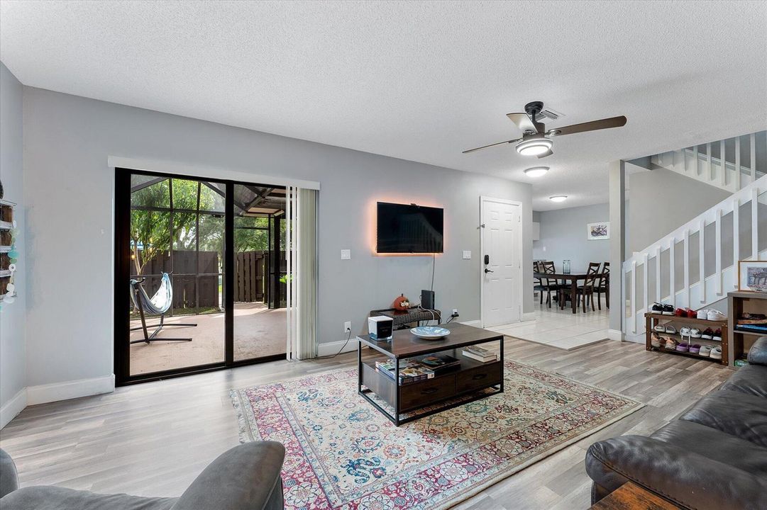08-2562 NW 99th_008