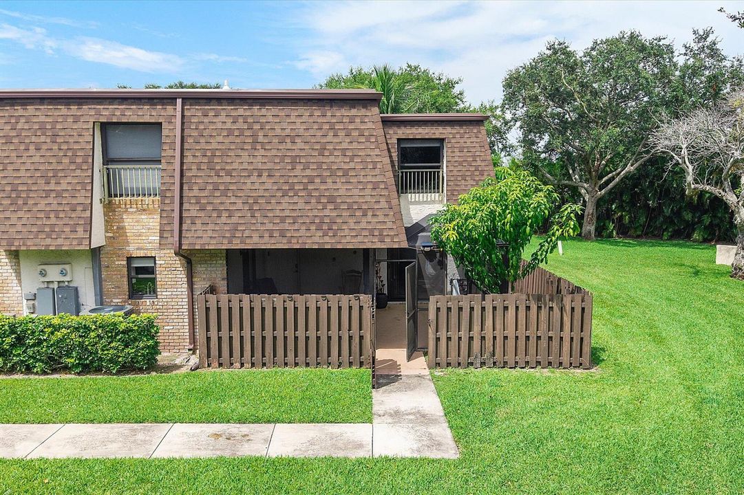 37-2562 NW 99th_037