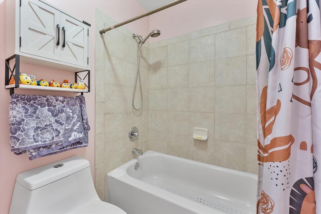24-2562 NW 99th_024