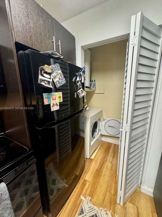 For Rent: $1,950 (2 beds, 2 baths, 900 Square Feet)