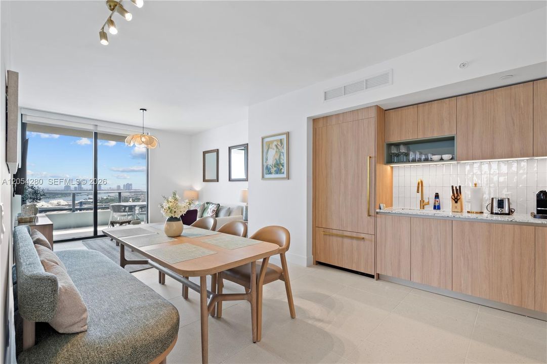 For Sale: $1,225,000 (3 beds, 2 baths, 1246 Square Feet)