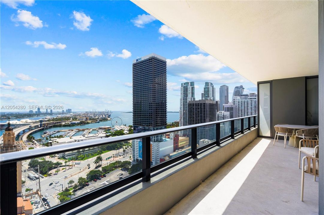 For Sale: $1,225,000 (3 beds, 2 baths, 1246 Square Feet)