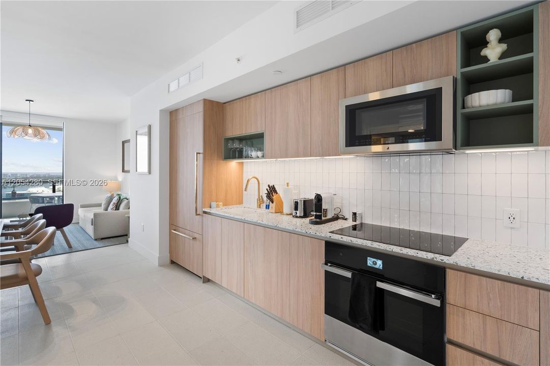 For Sale: $1,225,000 (3 beds, 2 baths, 1246 Square Feet)