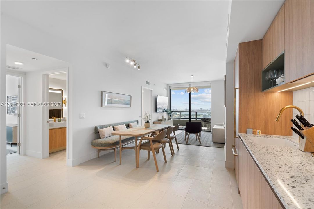 For Sale: $1,225,000 (3 beds, 2 baths, 1246 Square Feet)