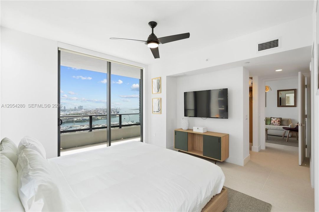 For Sale: $1,225,000 (3 beds, 2 baths, 1246 Square Feet)