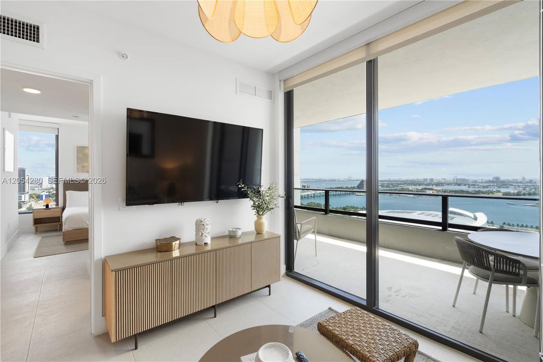 For Sale: $1,225,000 (3 beds, 2 baths, 1246 Square Feet)
