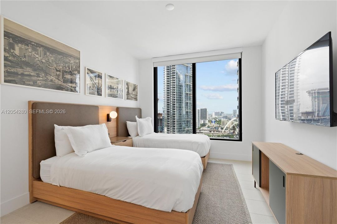 For Sale: $1,225,000 (3 beds, 2 baths, 1246 Square Feet)