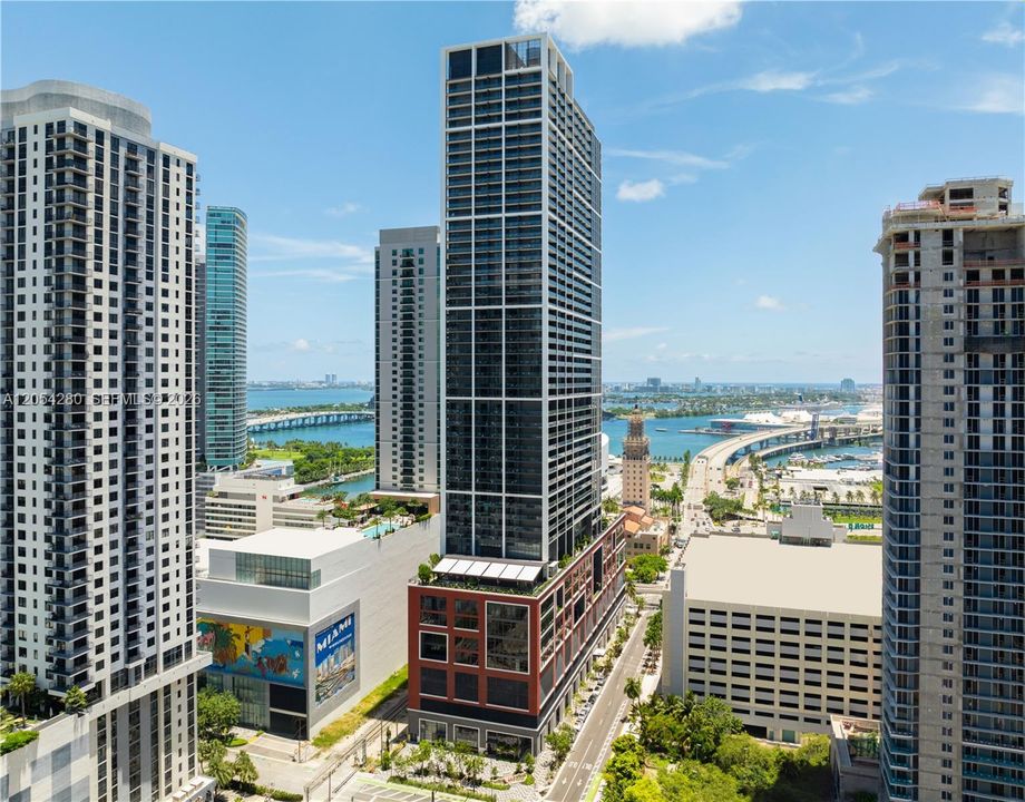 For Sale: $1,225,000 (3 beds, 2 baths, 1246 Square Feet)