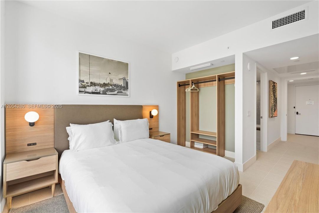 For Sale: $1,225,000 (3 beds, 2 baths, 1246 Square Feet)