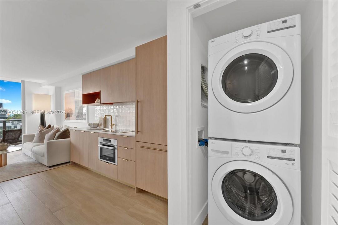 En Venta: $878,900 (1 camas, 1 baños, 598 Pies cuadrados)