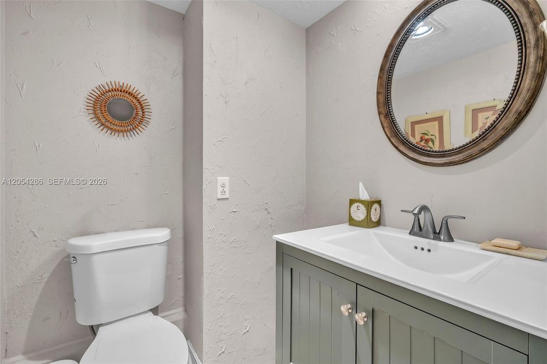 For Sale: $359,000 (2 beds, 2 baths, 1426 Square Feet)