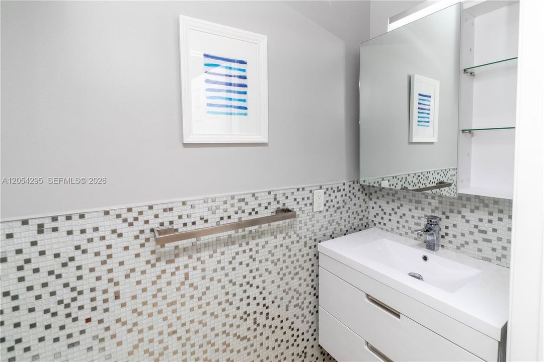 В аренду: $3,100 (3 спален, 2 ванн, 1660 Квадратных фут)