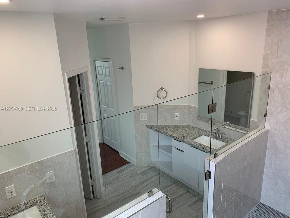 В аренду: $3,700 (3 спален, 2 ванн, 2250 Квадратных фут)