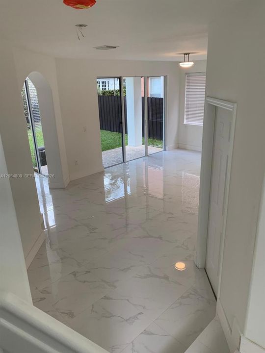 В аренду: $3,700 (3 спален, 2 ванн, 2250 Квадратных фут)